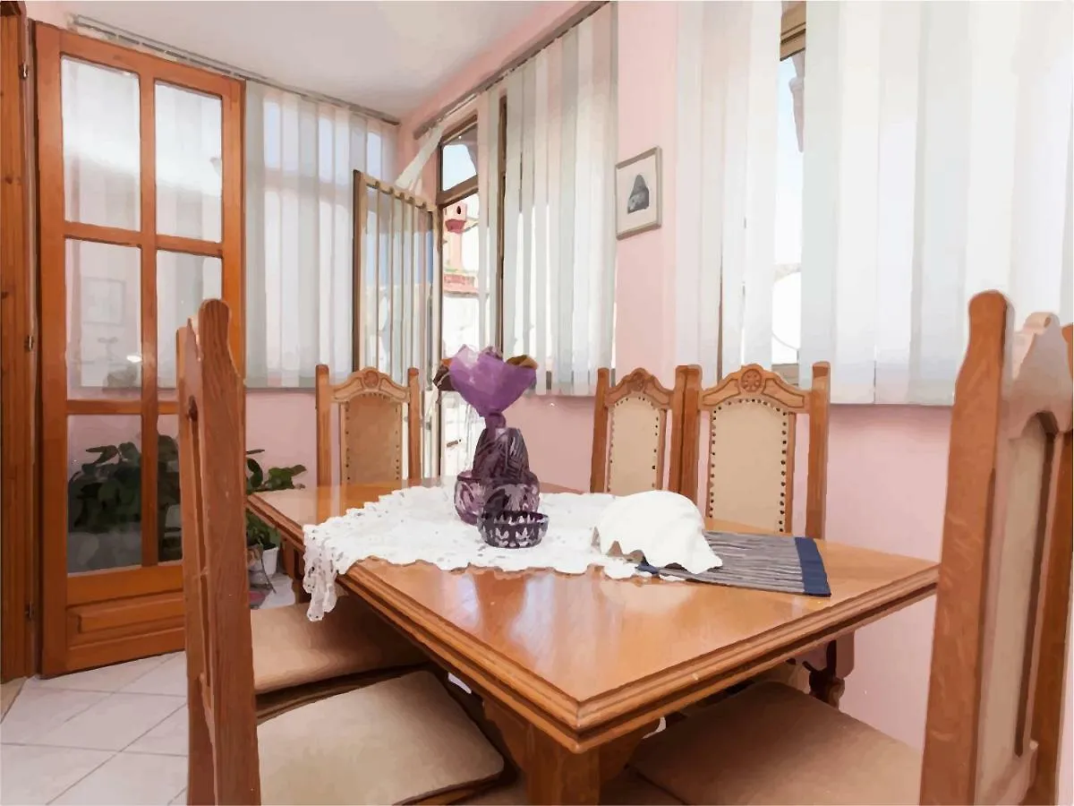 Apartment Carera Ровинь