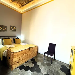 https://a-casa-di-ale-e-lalla.it-romehotels.com